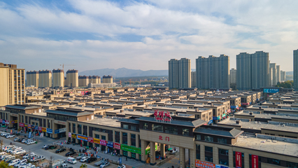 華耀城人氣漸旺，各地塊建設(shè)提速助力商品批發(fā)貿(mào)易繁榮